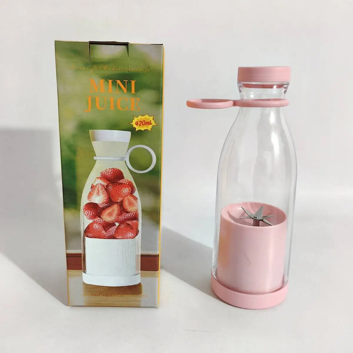 Portable Blender, Portable Blender for Shakes and Smoothies , Magnetic USB Fast Charging Mini Fresh Juice Mixer Bottle